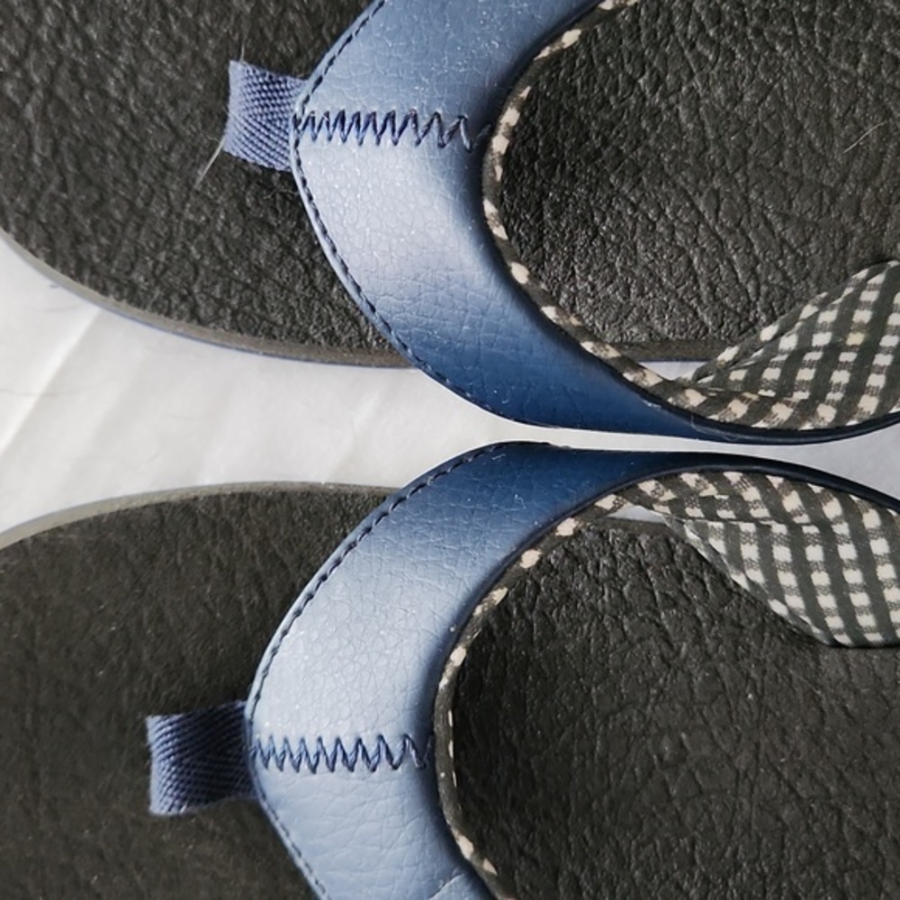 Sanuk sandals